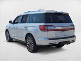 Thumbnail of 2018 White Platinum Metallic Tri-Coat Lincoln Navigator