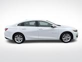 Thumbnail of 2022 Summit White Chevrolet Malibu