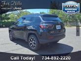 Thumbnail of 2025 Diamond Black Crystal Pearlcoat Jeep Compass