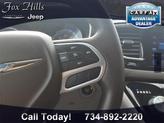 Thumbnail of 2017 Bright White Clearcoat Chrysler Pacifica