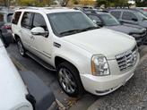 Photo of 2007 White Cadillac Escalade