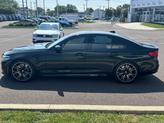 Thumbnail of 2019 Black Sapphire Metallic BMW M5
