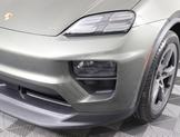 Thumbnail of 2025 Aventurine Green Metallic Porsche Macan