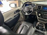Thumbnail of 2018 Billet Silver Metallic Clearcoat Chrysler Pacifica