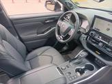 Thumbnail of 2023 Celestial Silver Metallic Toyota Highlander