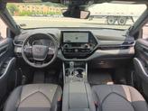 Thumbnail of 2023 Celestial Silver Metallic Toyota Highlander