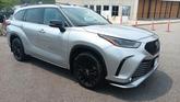 Thumbnail of 2023 Celestial Silver Metallic Toyota Highlander