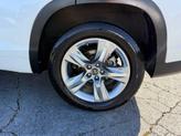 Thumbnail of 2018 Blizzard Pearl Toyota Highlander