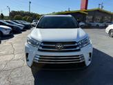 Thumbnail of 2018 Blizzard Pearl Toyota Highlander
