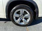 Thumbnail of 2018 Blizzard Pearl Toyota Highlander