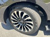 Thumbnail of 2024 Black Metallic Lincoln Navigator