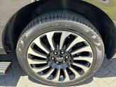 Thumbnail of 2024 Black Metallic Lincoln Navigator
