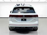 Thumbnail of 2025 Opal White Pearl Effect Volkswagen Atlas