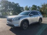 Thumbnail of 2022 Brilliant Silver Metallic Nissan Pathfinder