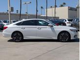 Thumbnail of 2018 Platinum White Pearl Honda Accord
