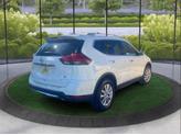 Thumbnail of 2017 WHITE Nissan Rogue