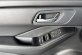 Thumbnail of 2026 Everest White Pearl Tricoat Nissan Rogue