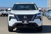 Thumbnail of 2026 Everest White Pearl Tricoat Nissan Rogue