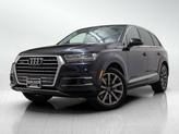 Photo of 2017 Ink Blue Metallic Audi Q7