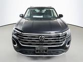 Thumbnail of 2025 Deep Black Pearl Effect Volkswagen Atlas