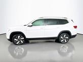 Thumbnail of 2025 Opal White Pearl Effect Volkswagen Atlas