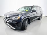 Thumbnail of 2022 Deep Black Pearl Effect Volkswagen Atlas