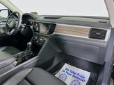Thumbnail of 2022 Deep Black Pearl Effect Volkswagen Atlas