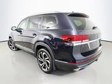 Thumbnail of 2022 Deep Black Pearl Effect Volkswagen Atlas