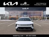 Thumbnail of 2025 Snow White Pearl Kia K4