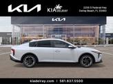 Thumbnail of 2025 Snow White Pearl Kia K4