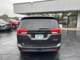 Thumbnail of 2018 Brilliant Black Crystal Pearlcoat Chrysler Pacifica