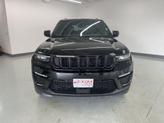 Thumbnail of 2025 Diamond Black Crystal Pearlcoat Jeep Grand Cherokee