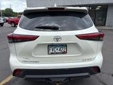 Thumbnail of 2021 Blizzard Pearl Toyota Highlander