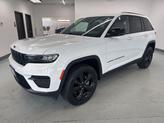 Thumbnail of 2022 Bright White Clearcoat Jeep Grand Cherokee