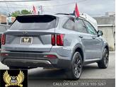 Thumbnail of 2021 Everlasting Silver Kia Sorento