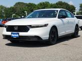 Photo of 2025 Platinum White Pearl Honda Accord