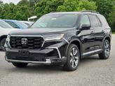 Photo of 2025 Crystal Black Pearl Honda Pilot