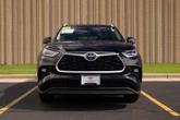 Thumbnail of 2022 Midnight Black Metallic Toyota Highlander