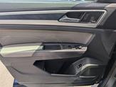 Thumbnail of 2021 Blue Metallic Volkswagen Atlas