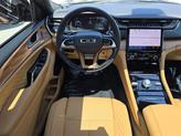 Thumbnail of 2025 Diamond Black Crystal Pearlcoat Jeep Grand Cherokee