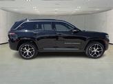 Thumbnail of 2025 Diamond Black Crystal Pearlcoat Jeep Grand Cherokee