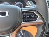 Thumbnail of 2025 Diamond Black Crystal Pearlcoat Jeep Grand Cherokee