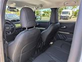 Thumbnail of 2023 Alpine White Clearcoat Jeep Renegade