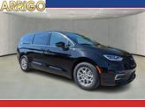 Photo of 2025 Diamond Black Crystal Pearlcoat Chrysler Pacifica