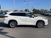Thumbnail of 2020 Blizzard Pearl Toyota Highlander