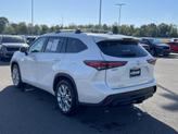 Thumbnail of 2020 Blizzard Pearl Toyota Highlander