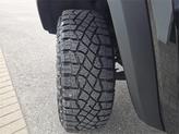 Thumbnail of 2024 Onyx Black GMC Canyon