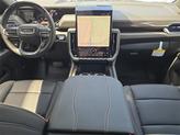 Thumbnail of 2025 Onyx Black GMC Yukon