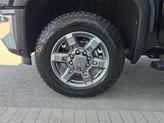 Thumbnail of 2025 Onyx Black GMC Sierra 2500