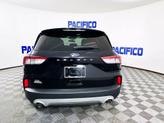 Thumbnail of 2022 Agate Black Metallic Ford Escape